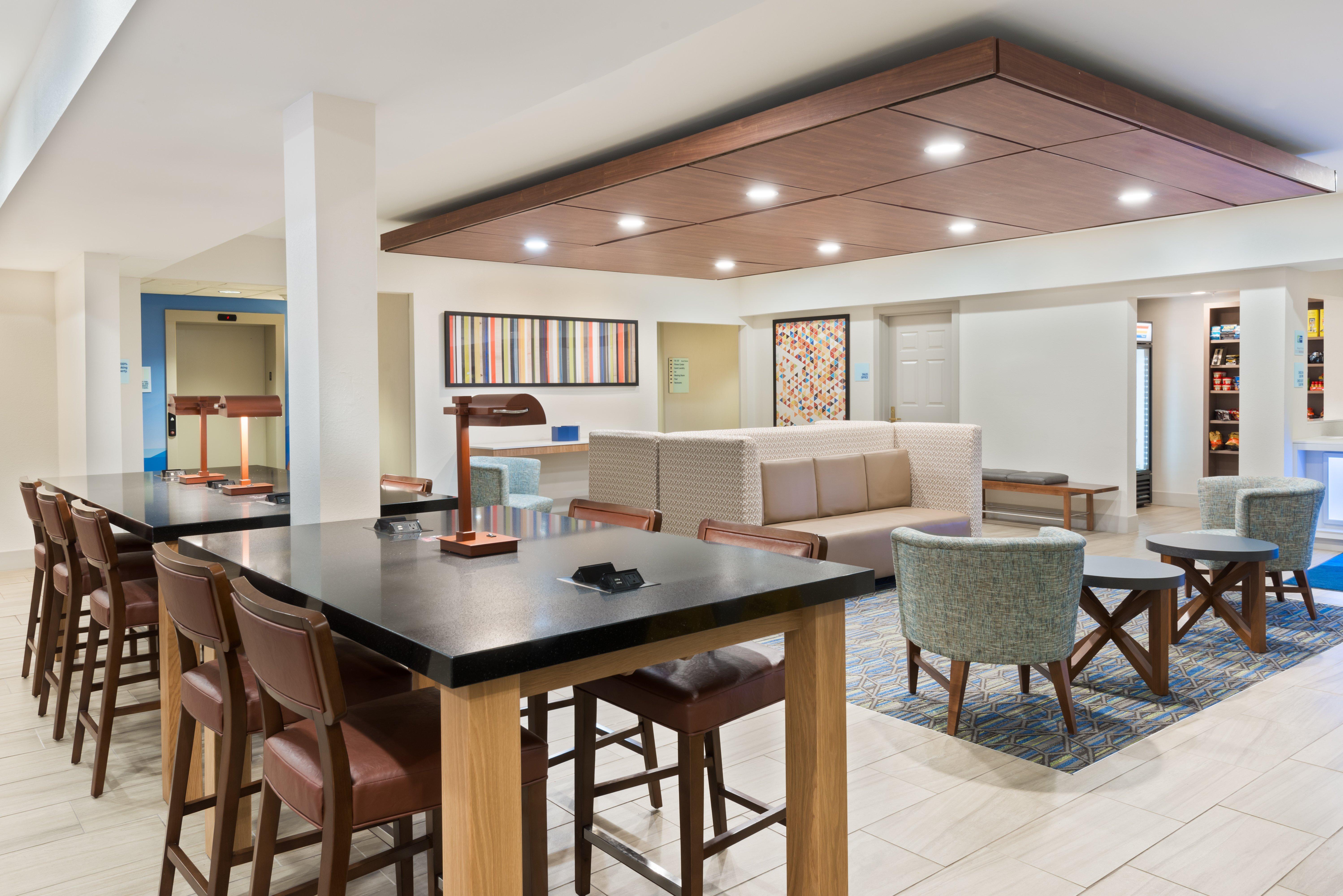 Holiday Inn Express & Suites - Columbus Airport East By Ihg Экстерьер фото