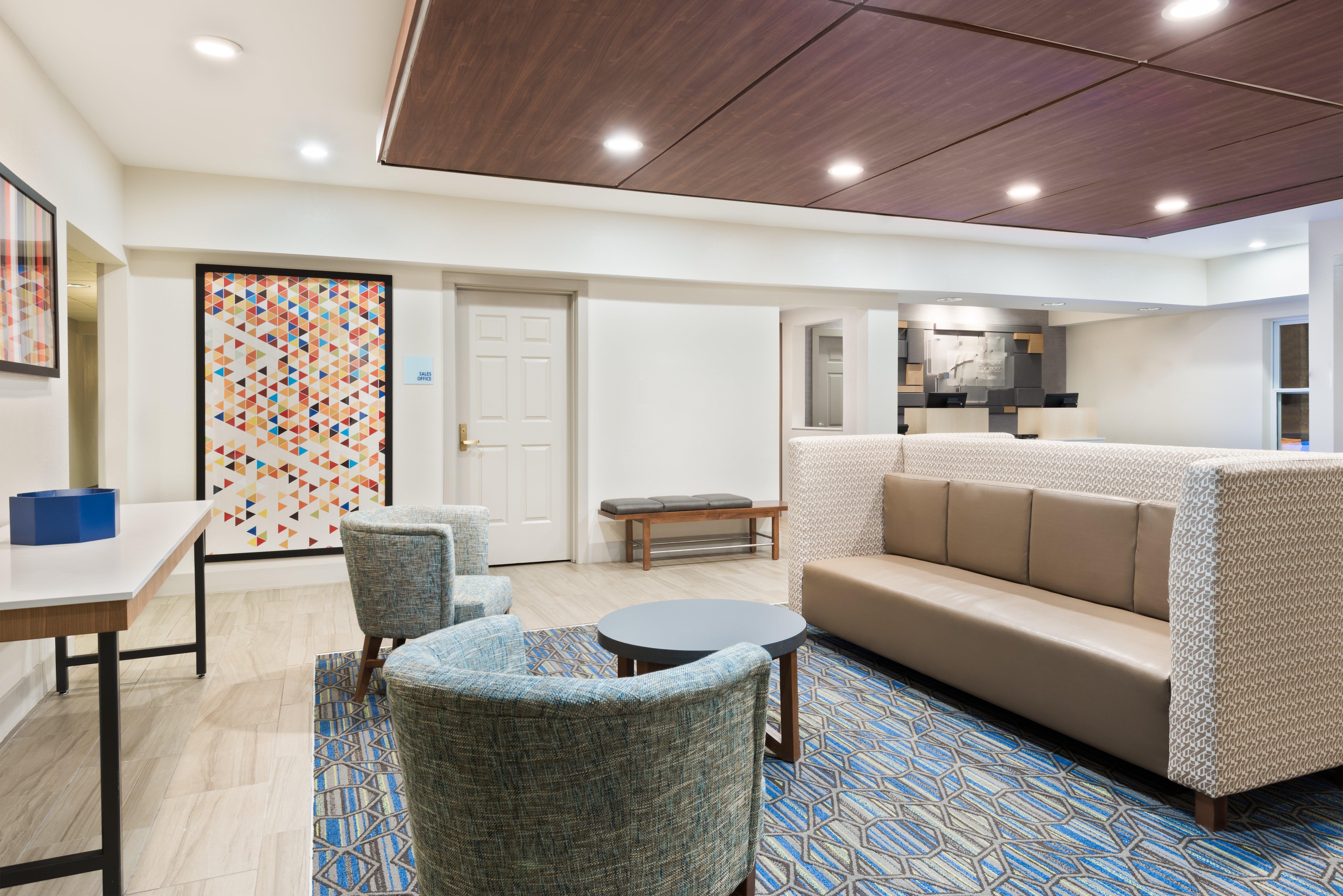 Holiday Inn Express & Suites - Columbus Airport East By Ihg Экстерьер фото