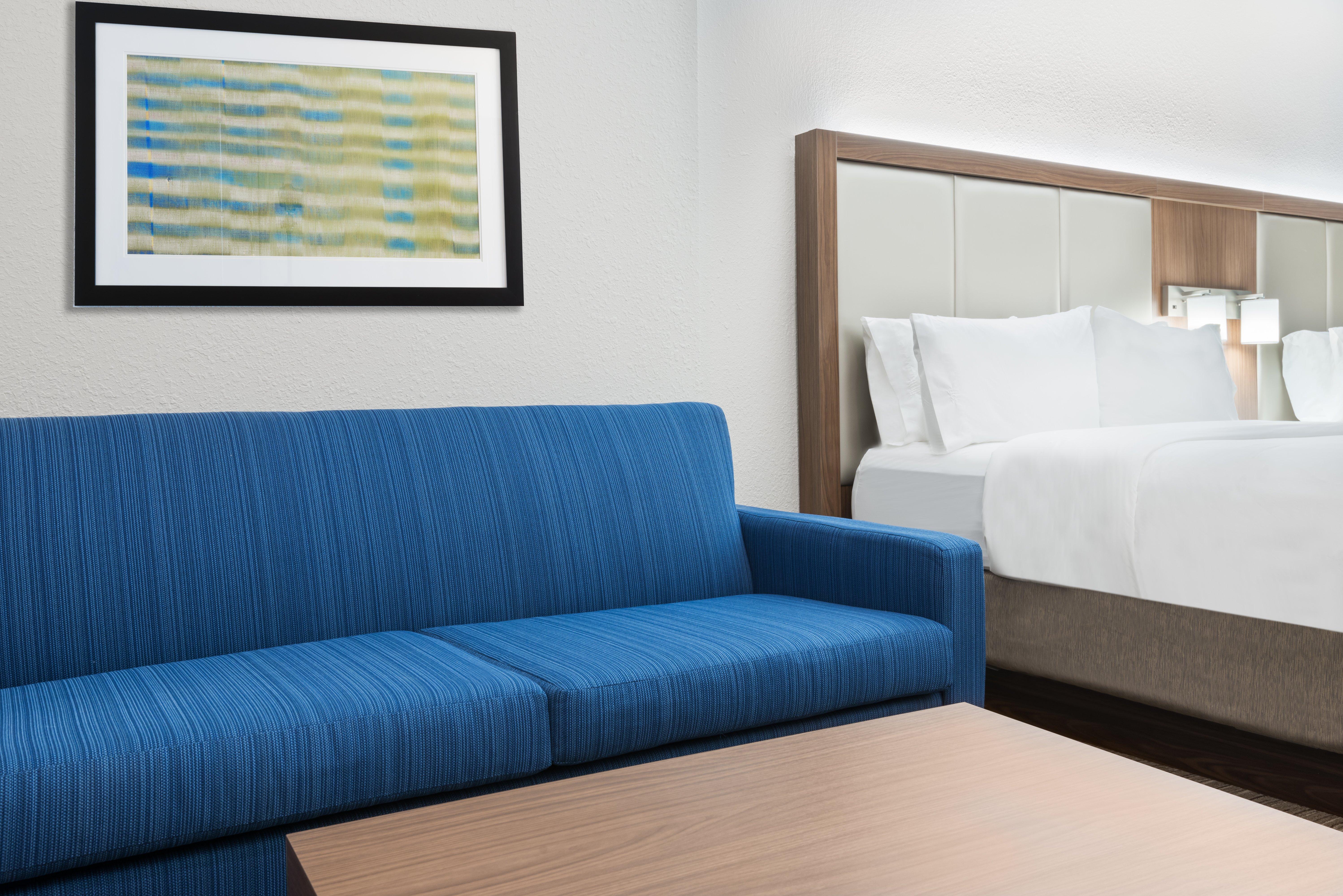 Holiday Inn Express & Suites - Columbus Airport East By Ihg Экстерьер фото