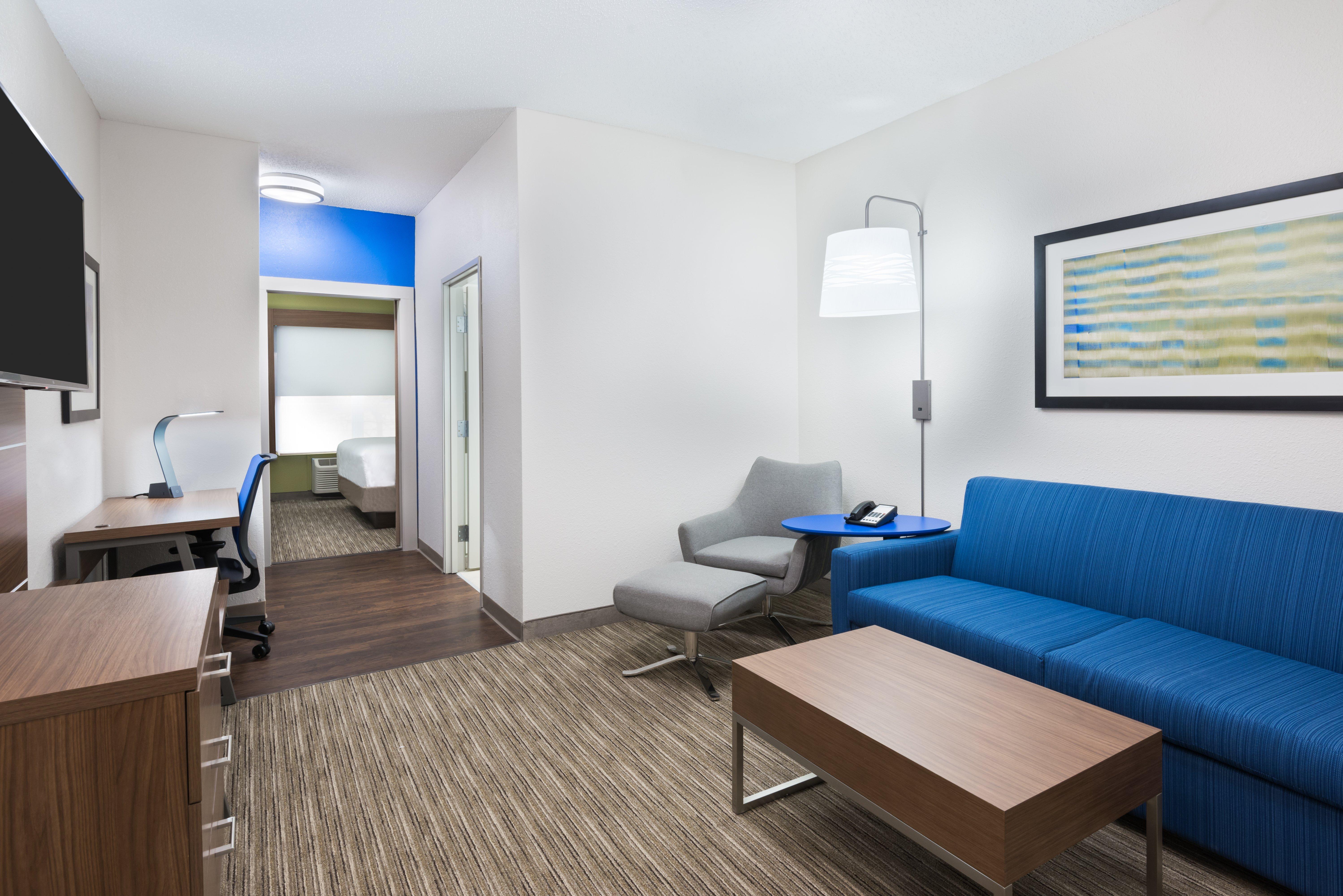 Holiday Inn Express & Suites - Columbus Airport East By Ihg Экстерьер фото