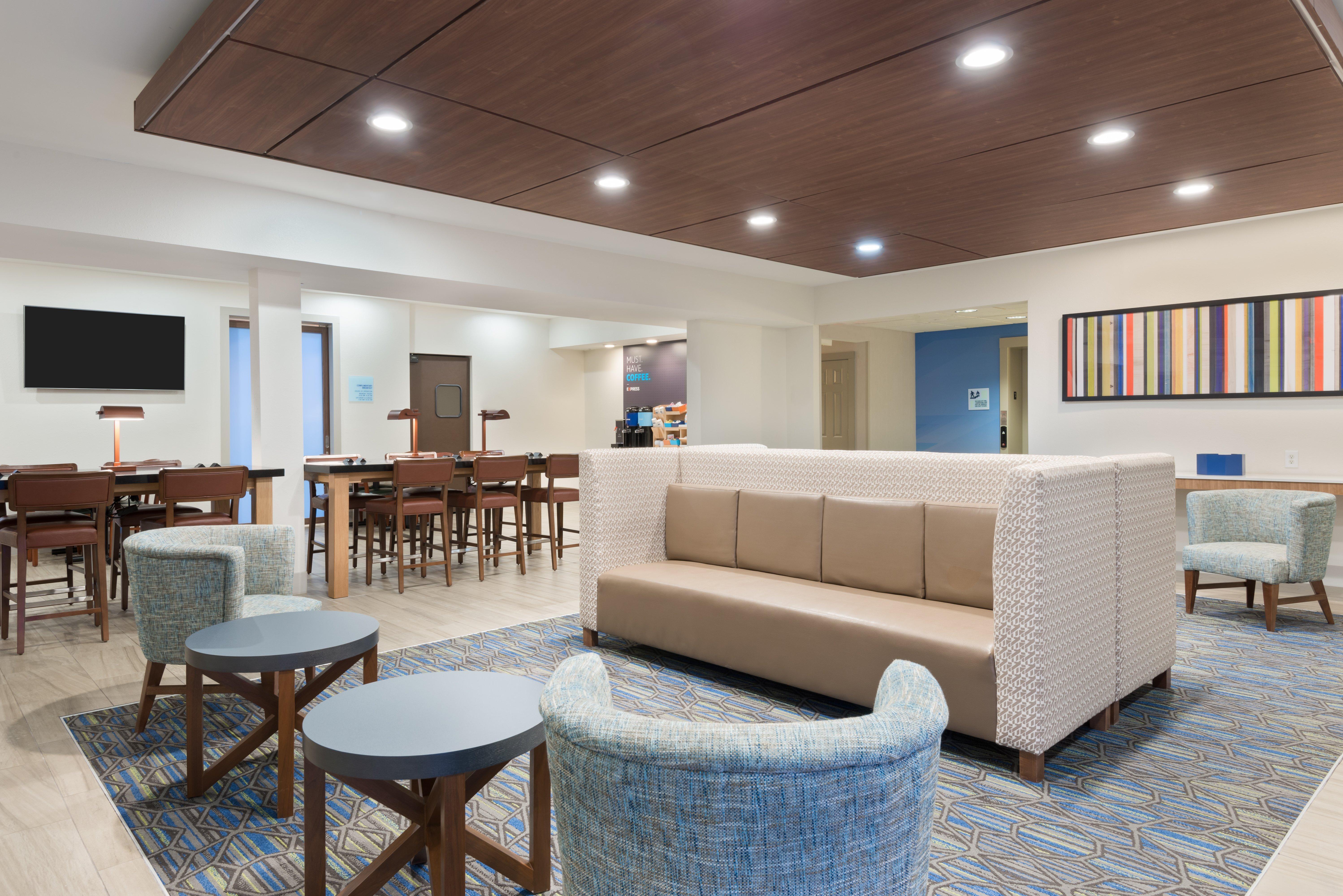 Holiday Inn Express & Suites - Columbus Airport East By Ihg Экстерьер фото